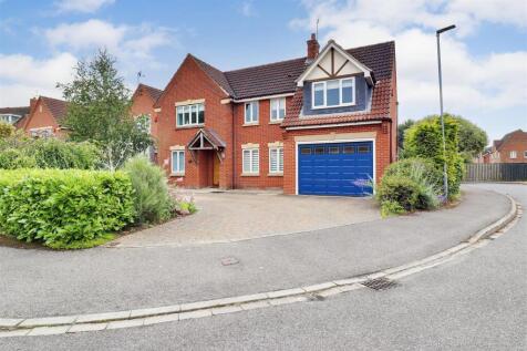 Honeysuckle Close, Brough 5 bed detached house for sale