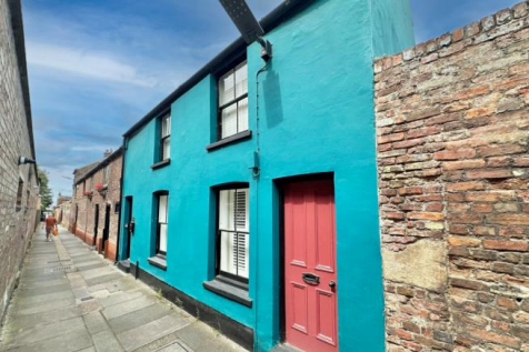 2 bedroom cottage for sale