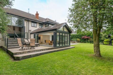 5 bedroom detached house for sale