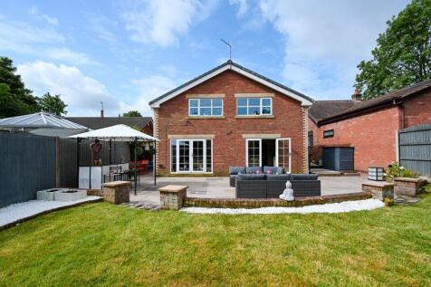 5 bedroom detached house for sale