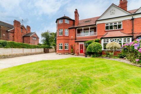 6 bedroom semi-detached house for sale