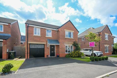 4 bedroom detached house for sale