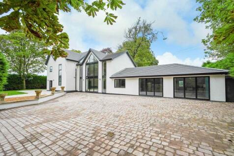 5 bedroom detached house for sale