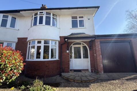 3 bedroom semi-detached house for sale