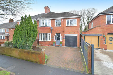 4 bedroom semi-detached house for sale