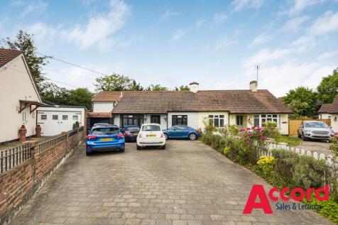 4 bedroom semi-detached bungalow for sale