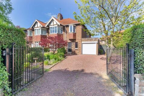 4 bedroom semi-detached house for sale