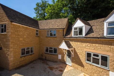 Wyck Hill, Stow on the Wold... 3 bed terraced house for sale