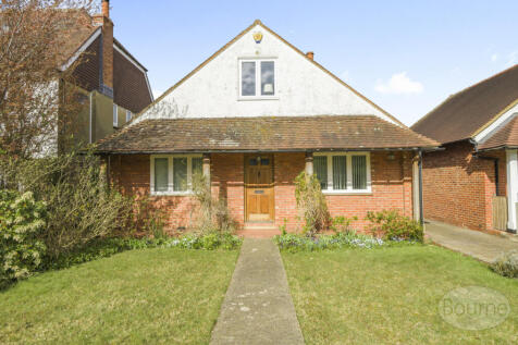 New Inn Lane, Guildford, Surrey, GU4 2 bed bungalow for sale