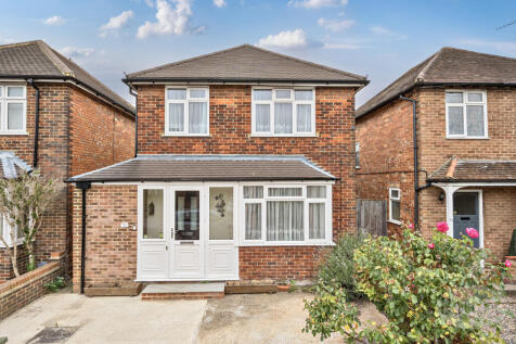 Whitemore Road, Guildford, Surrey, GU1 3 bed detached house for sale
