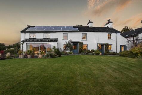 6 bedroom detached house for sale