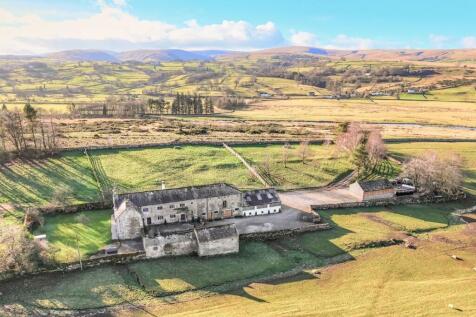 6 bedroom detached house for sale