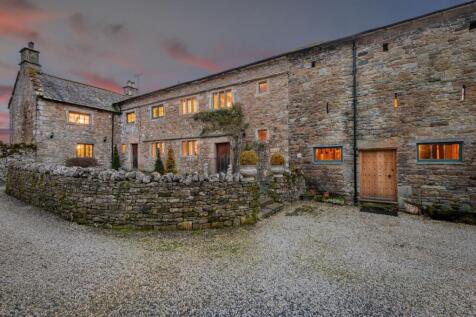6 bedroom detached house for sale