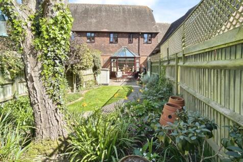 TENTERDEN 2 bed terraced house for sale