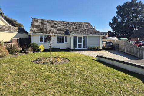 4 bedroom bungalow for sale