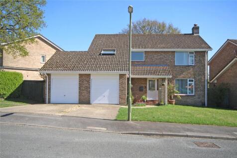 Ferndale Road, New Milton, Hampshire... 4 bed detached house for sale
