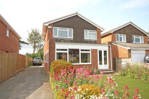 Andrew Lane, New Milton, Hampshire, BH25 3 bed detached house for sale