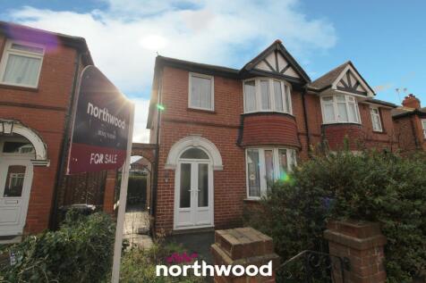 Holyrood Road, Doncaster DN2 3 bed semi