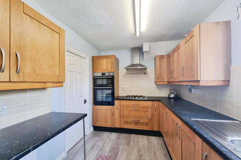 Thealby Gardens, Doncaster DN4 3 bed detached house for sale