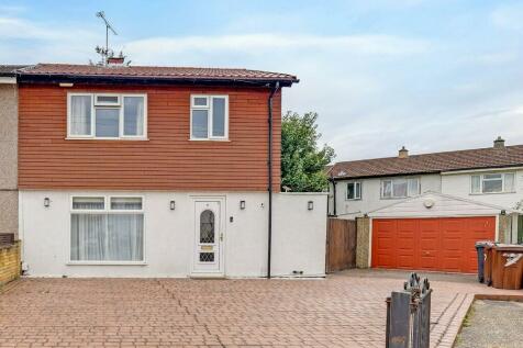 3 bedroom semi-detached house for sale