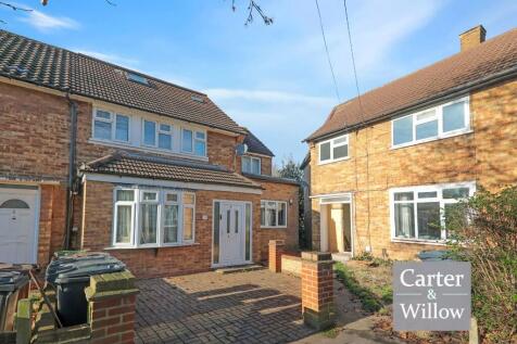 6 bedroom end of terrace house for sale