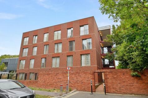 Harbard Close, Barking, Essex 1 bed apartment for sale