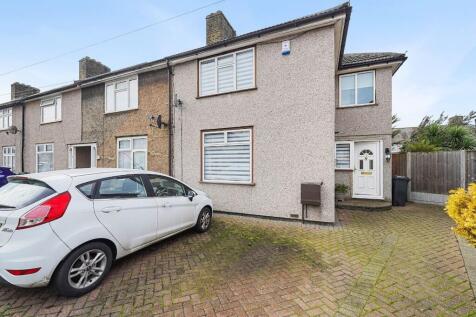 Greenfield Road, Dagenham, Essex 4 bed end of terrace house for sale