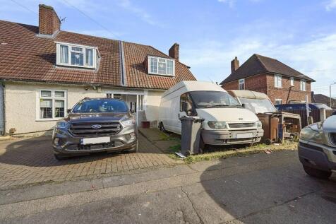 Weylond Road, Essex 2 bed terraced house for sale