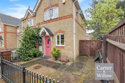 2 bedroom end of terrace house for sale