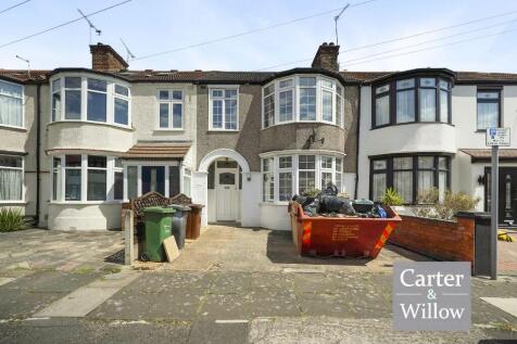 Shirley Gardens, Essex 4 bed terraced house for sale