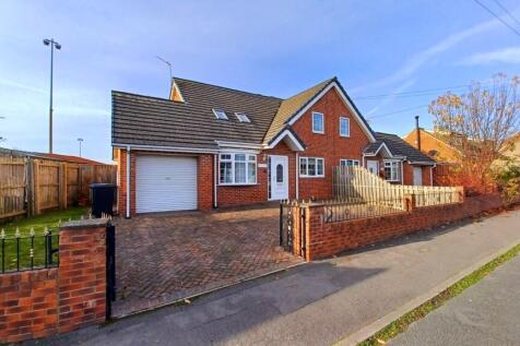 Holmleigh, Hall Terrace, Willington... 4 bed semi