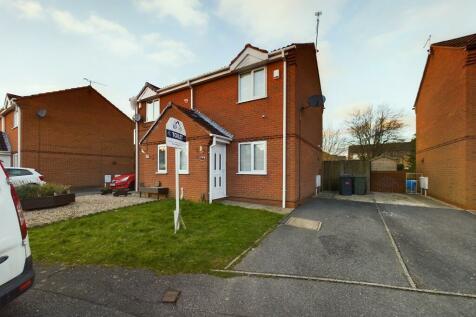 2 bedroom semi-detached house for sale