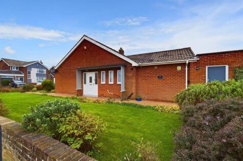 2 bedroom semi-detached bungalow for sale