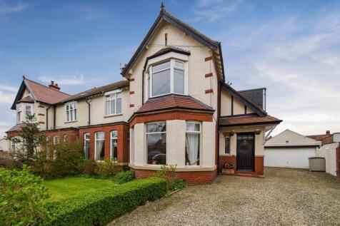 St. Georges Crescent, Monkseaton 5 bed semi