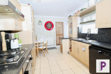 Chester Road,  Gillingham, ME7 3 bed terraced house for sale