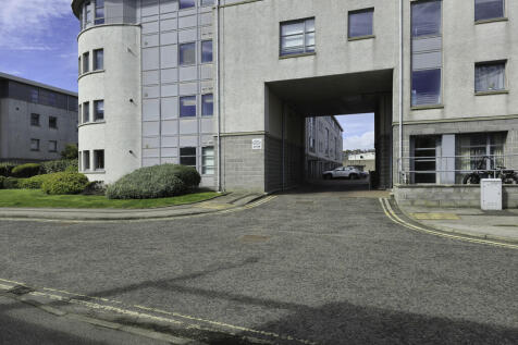 Merkland Lane (3rd Floor), Aberdeen 3 bed apartment for sale