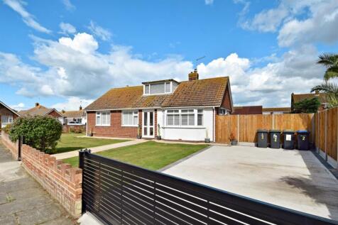 Kite Farm, Swalecliffe, Whitstable 3 bed detached bungalow for sale