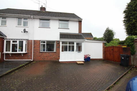 Barnett Close, Kingswinford DY6 3 bed semi