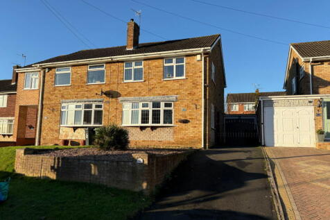 3 bedroom semi-detached house for sale