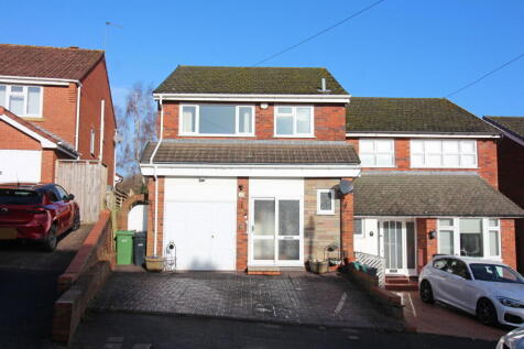 3 bedroom semi-detached house for sale