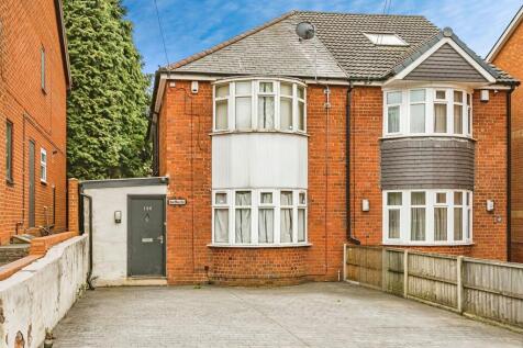 4 bedroom semi-detached house for sale