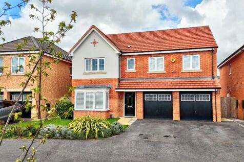 The Fouracres, 5 bed detached house for sale