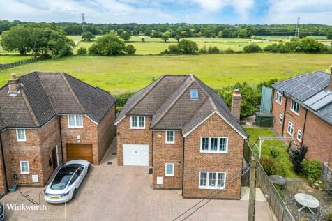 5 bedroom detached house for sale