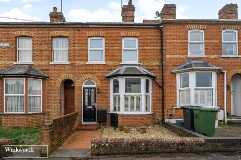 Rochford Road, Basingstoke... 3 bed terraced house for sale