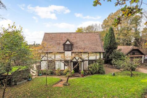 Conford, Liphook, Hampshire 4 bed detached house for sale