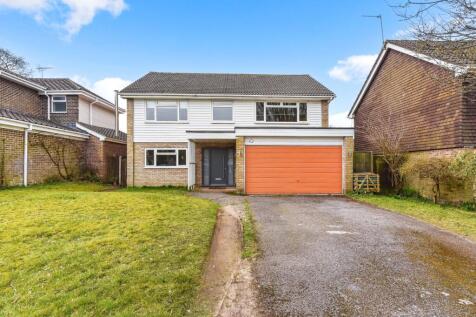 Chestnut Close, Liphook, Hampshire 4 bed detached house for sale