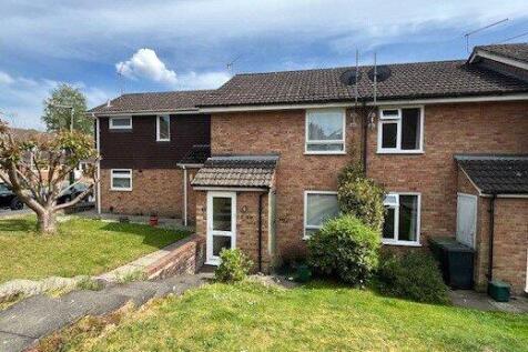 Danebury Walk, Camberley GU16 2 bed terraced house for sale