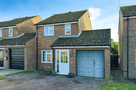 Wakehurst Mews, Horsham, RH12 3 bed link detached house for sale