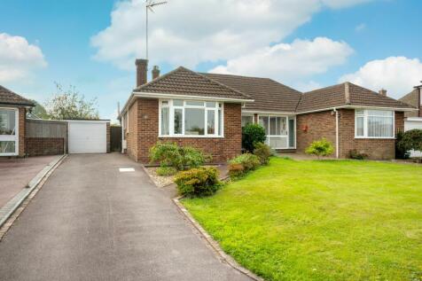 2 bedroom semi-detached bungalow for sale