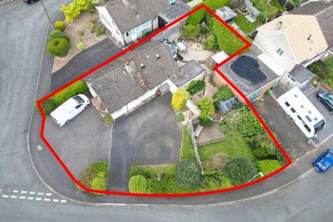 Ferndale Crescent, Kidderminster, DY11 2 bed detached bungalow for sale